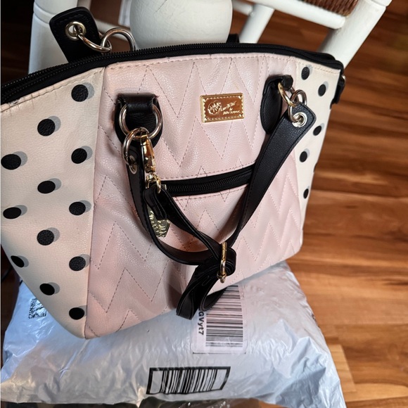 LIVE 🎥 Show Notification 🔔 - Picture 7 of 11